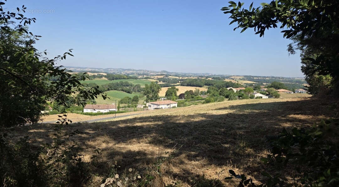 Terrain à SAINT-GERMIER
