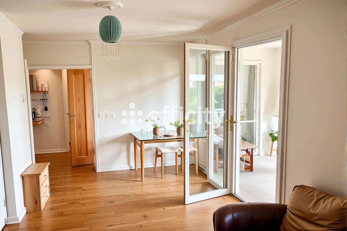 Appartement à ISSY-LES-MOULINEAUX