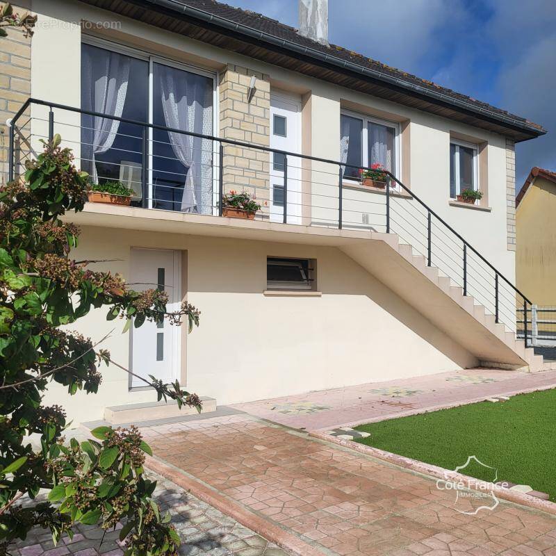 Maison à SAINT-JEAN-DE-DAYE