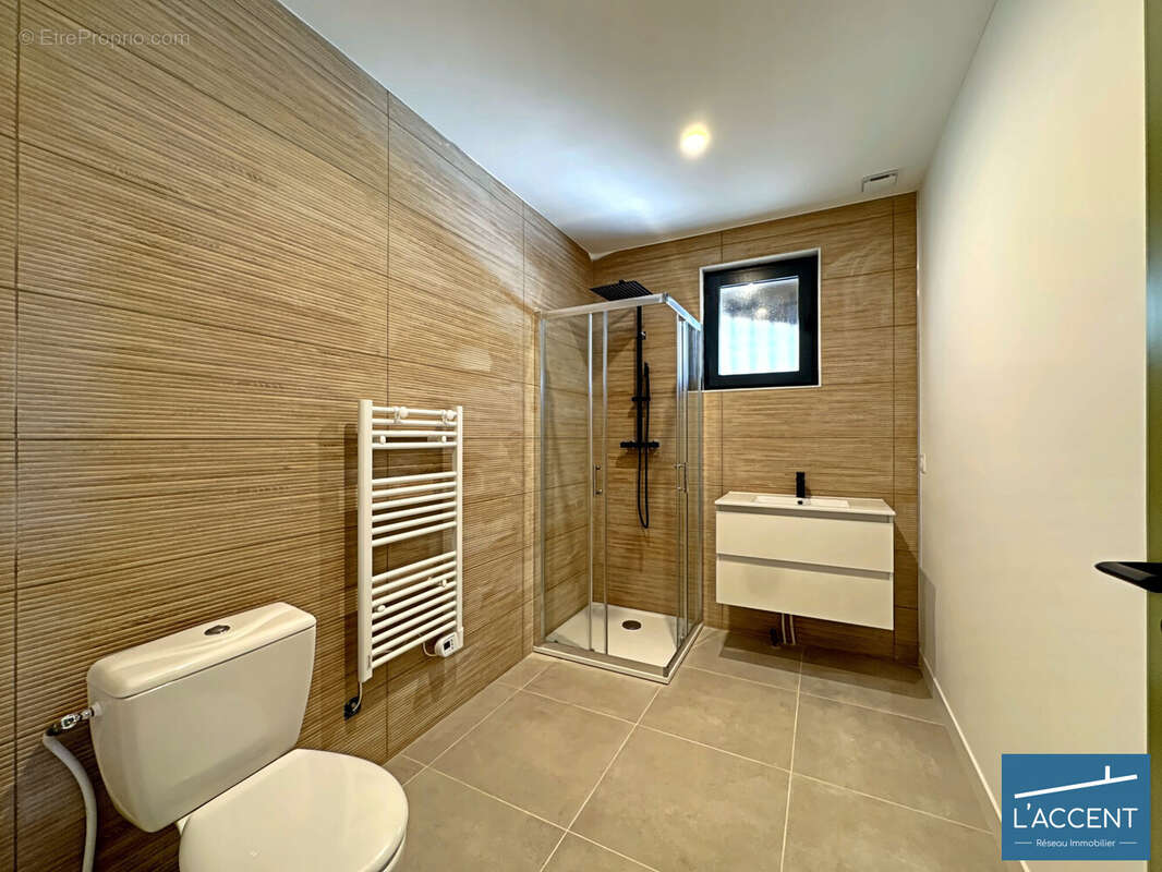 SDE WC - Maison à LE CRES