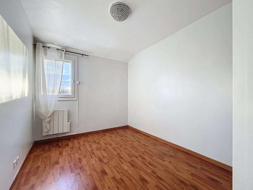 Appartement à MONTIGNY-LE-BRETONNEUX