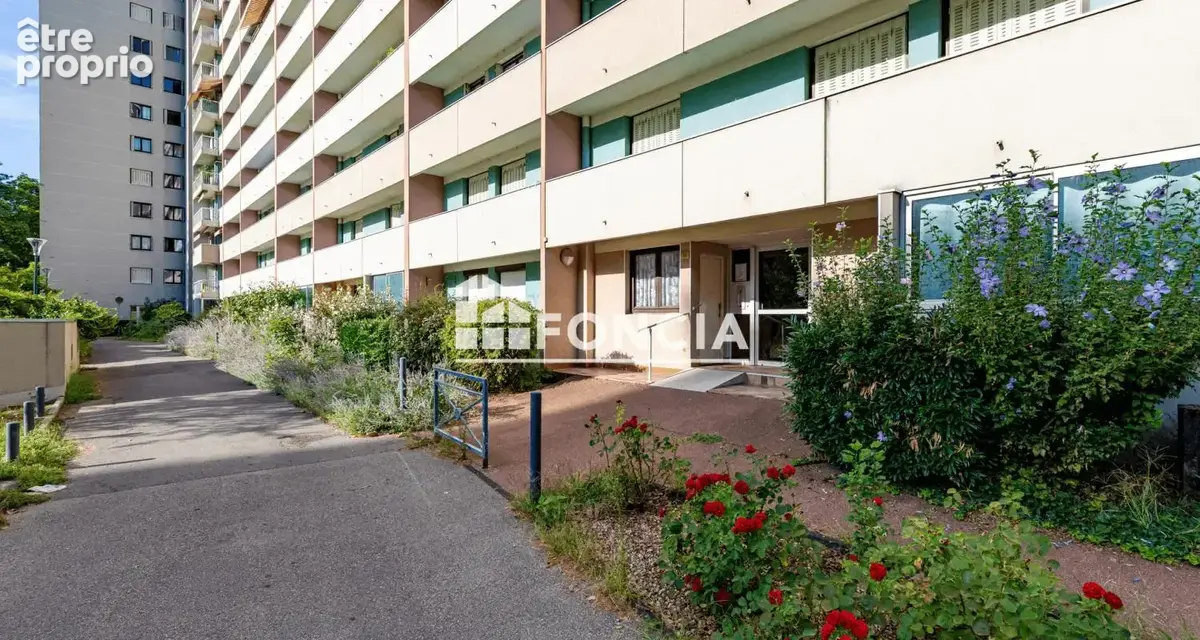 T4 avec balcon et cave - possibilite garage - photo 17