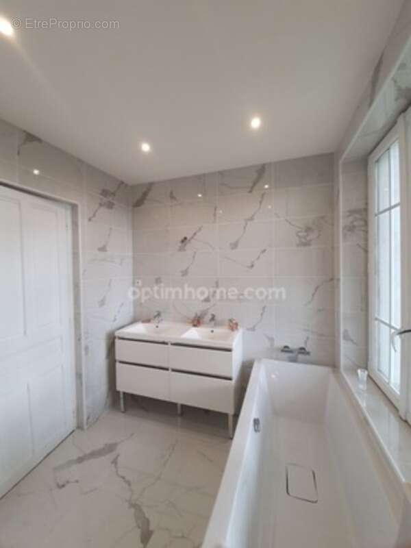 Maison à MONTMORENCY