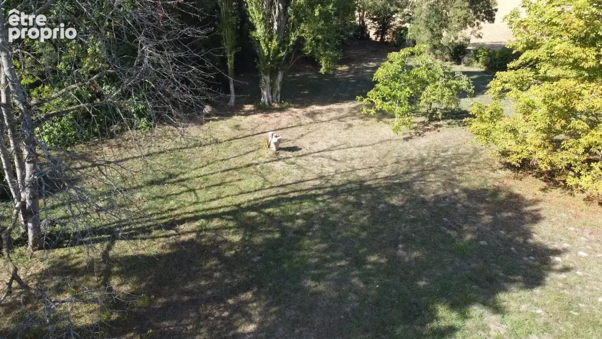 Photo Terrain à Jouars-Pontchartrain au prix de 273 000€