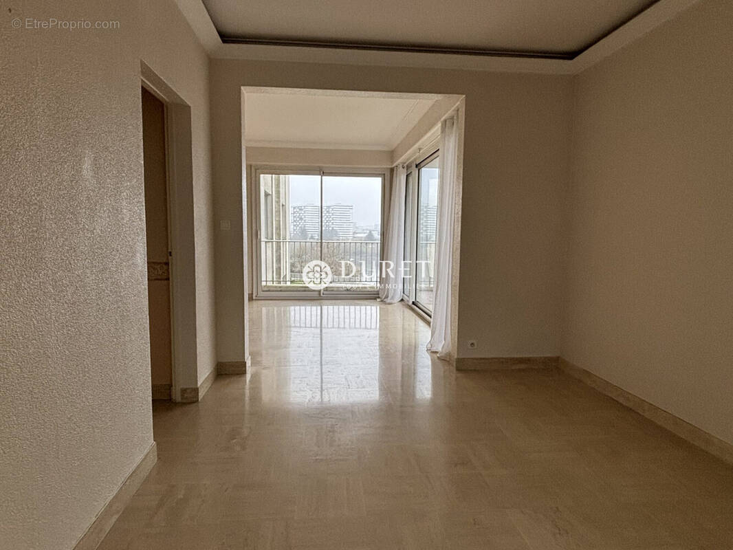 Appartement à SAINT-SEBASTIEN-SUR-LOIRE