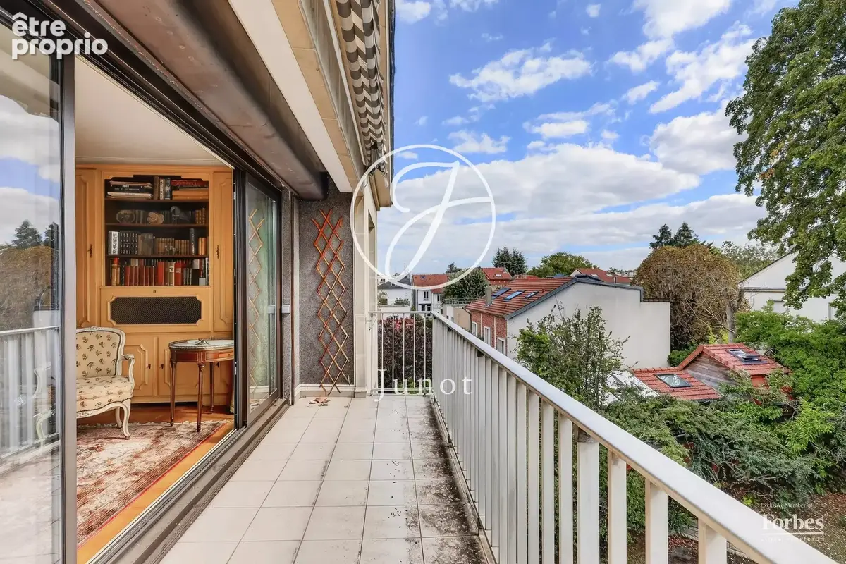 Saint-Cloud - MONTRETOUT - Appartement 113.16 m²  4 chambres - photo 12