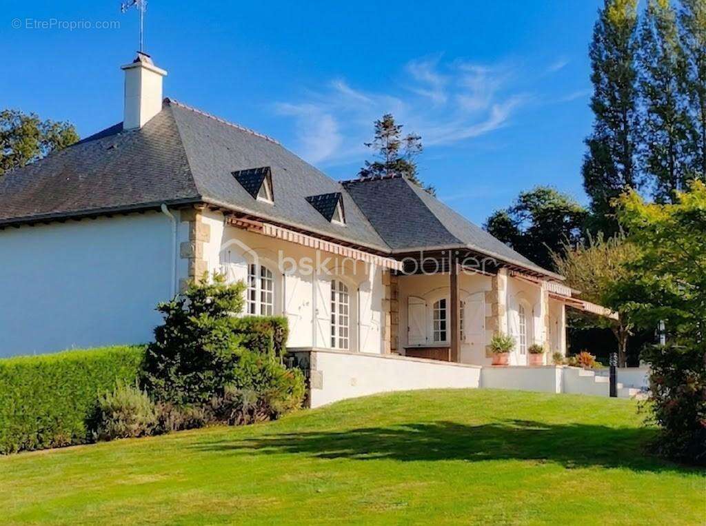 Maison à CHATILLON-EN-VENDELAIS