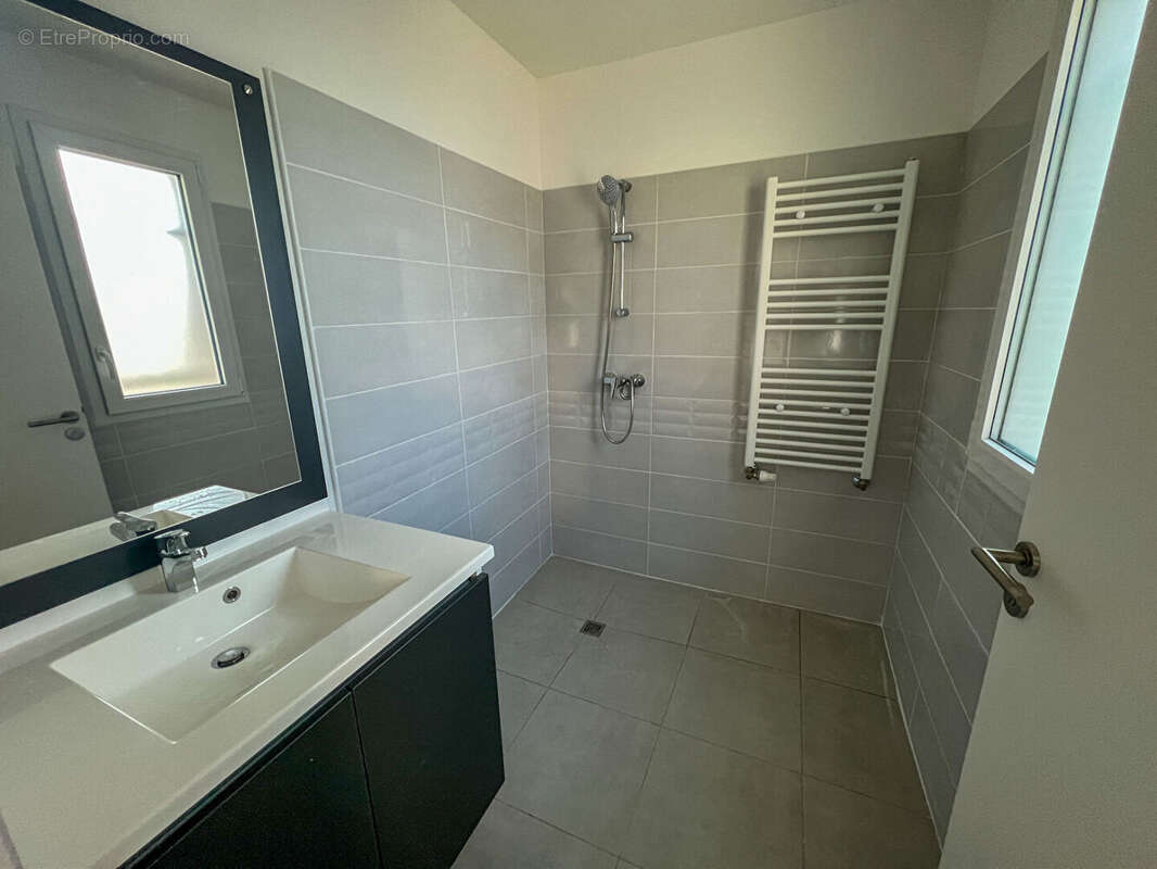 Maison à BRUGUIERES