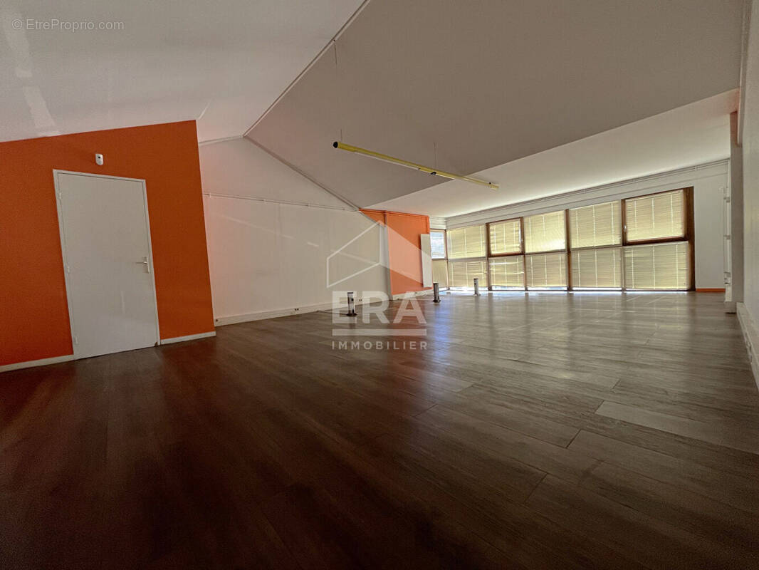 Appartement à SAINT-ETIENNE-DU-ROUVRAY