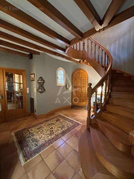 Maison à MIRE