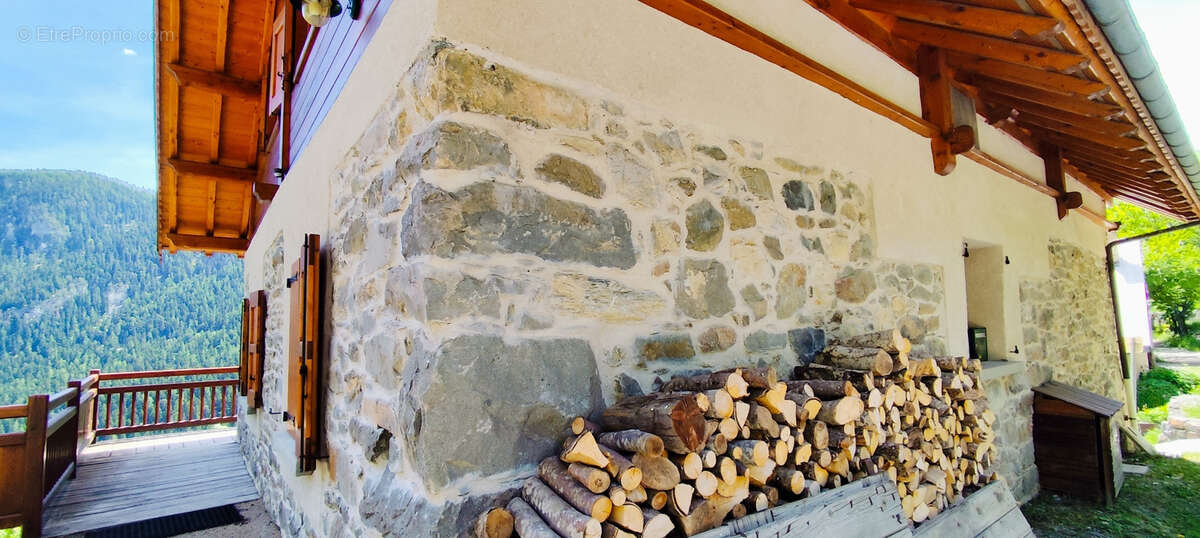 Vaste maison dans hameau au calme - photo 16