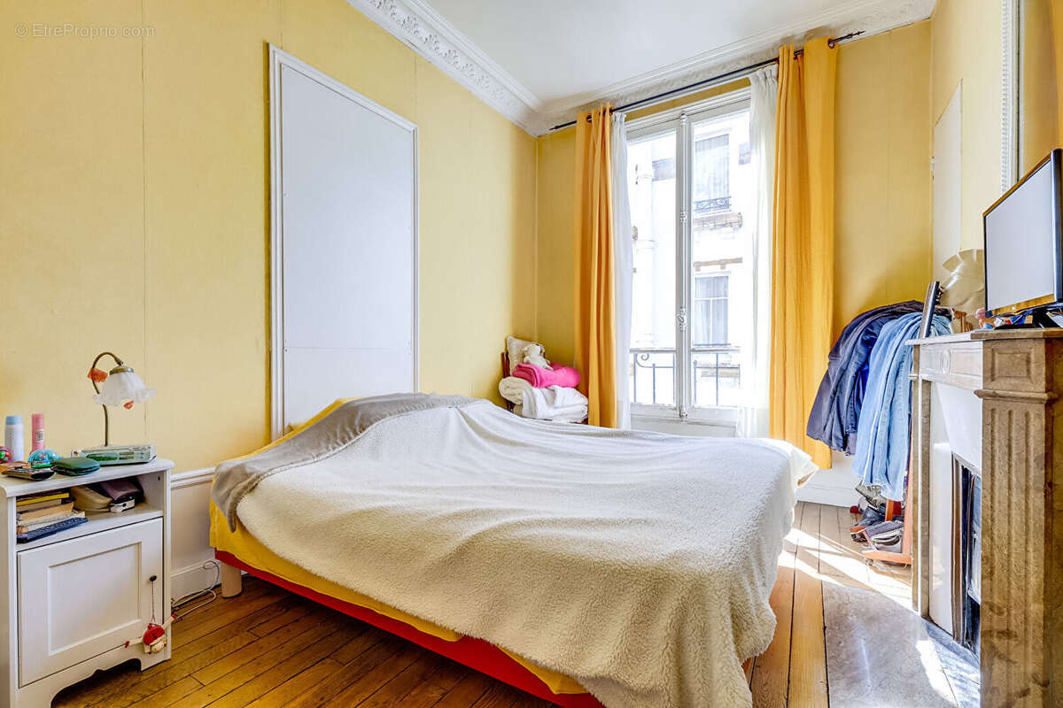 Appartement à PARIS-14E