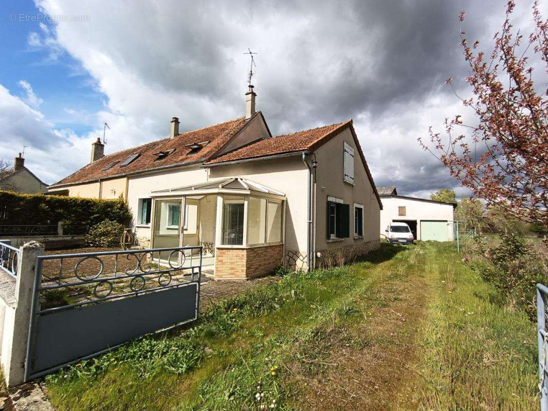 Maison à MAGNY-COURS