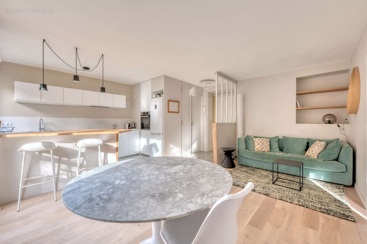 Appartement à PARIS-18E