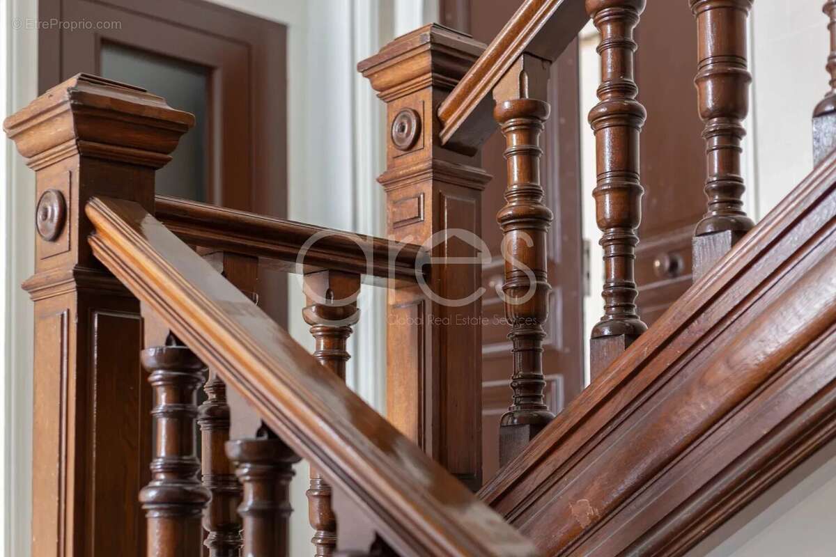 75008 paris triangle d’or / marbeuf. vente studio investissement. - photo 18