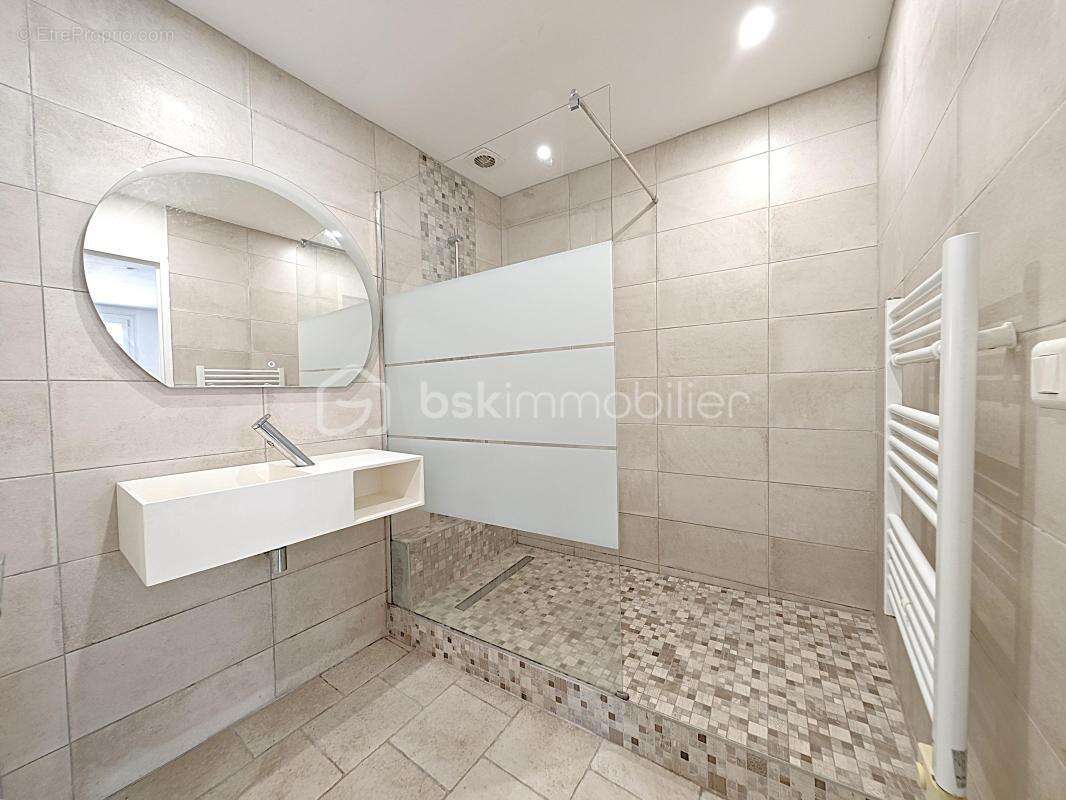 Situation exceptionnelle, tout à pied, Maison 6 pièces 104 m² surface au sol. terrain de 156 m² - photo 8
