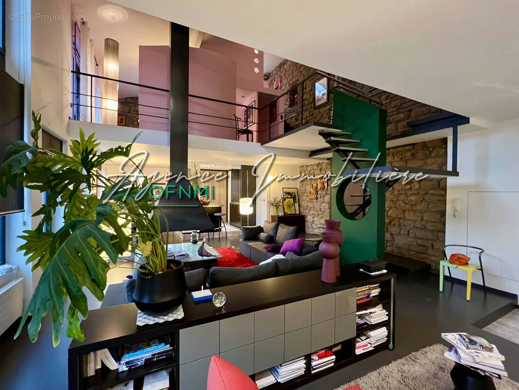 Appartement à SAINT-ETIENNE