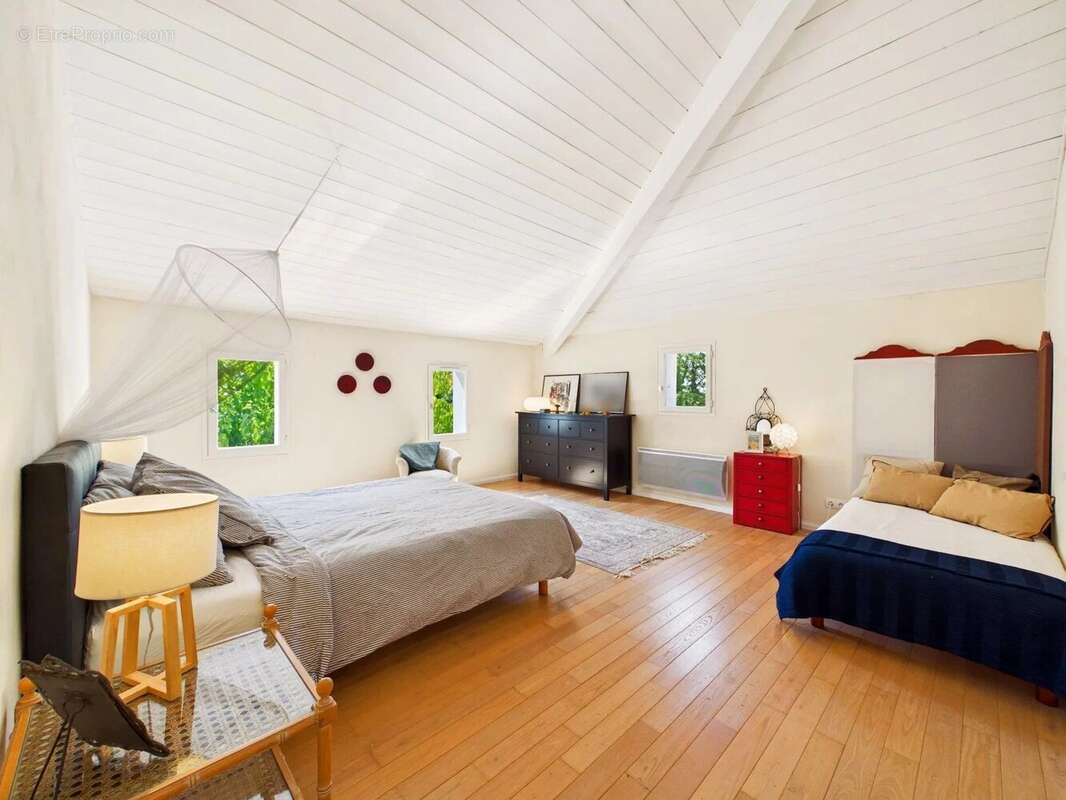 Belle propriété avec piscine et grange aménagée - photo 10