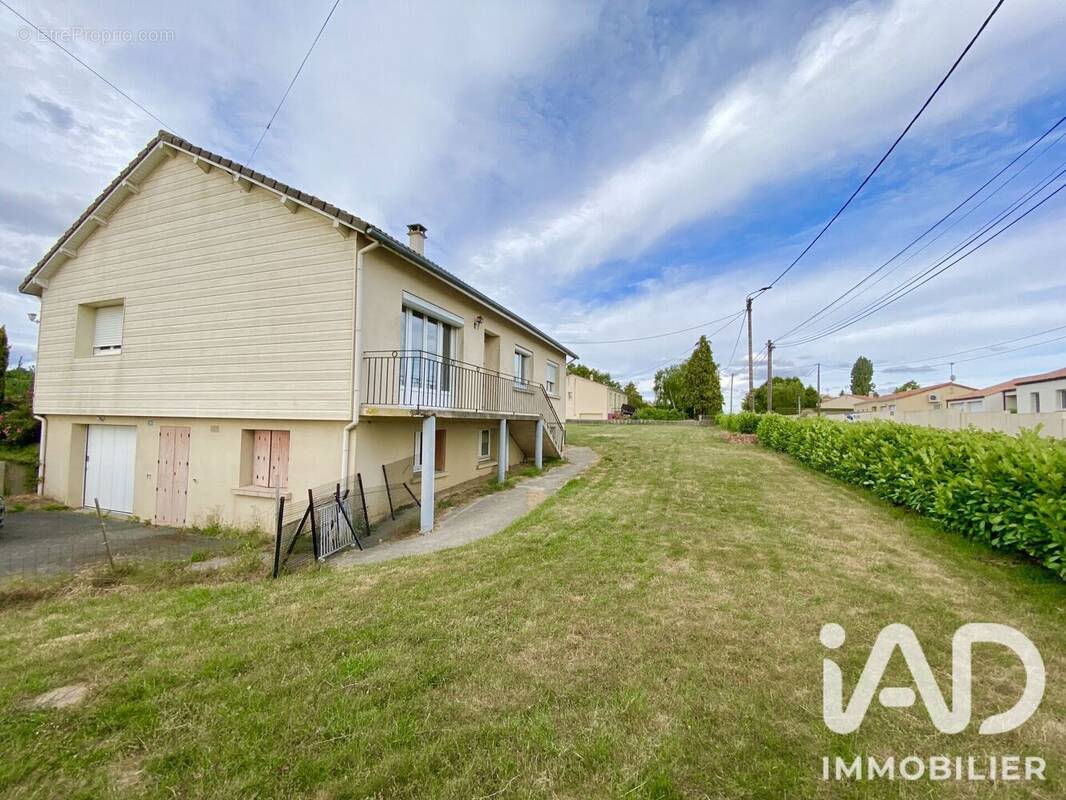 Photo 1 - Maison à COMBRAND