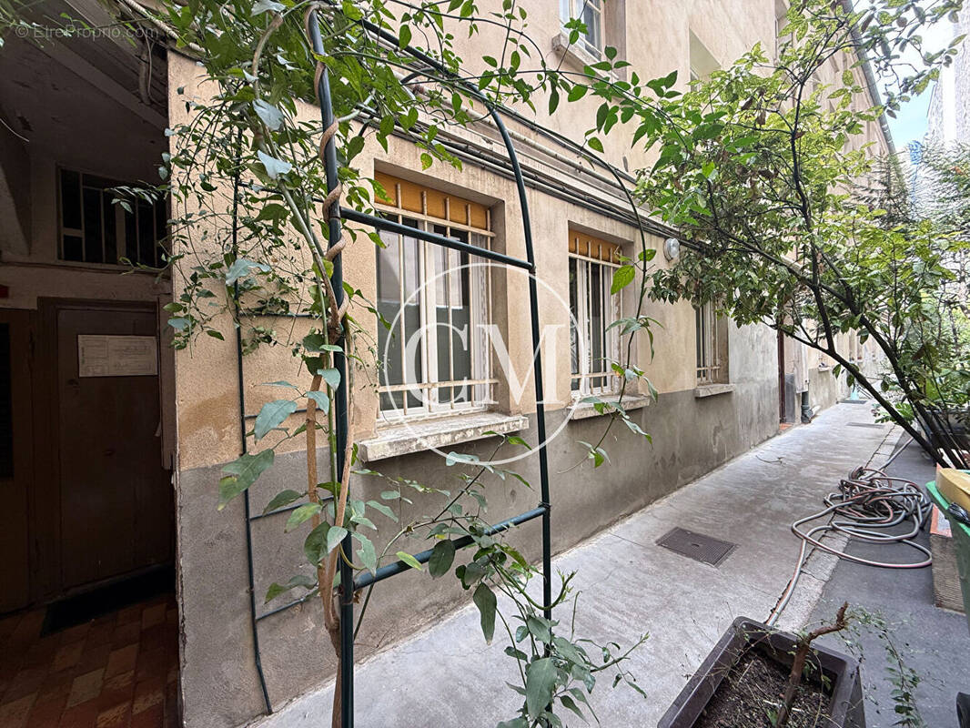 Appartement à PARIS-11E