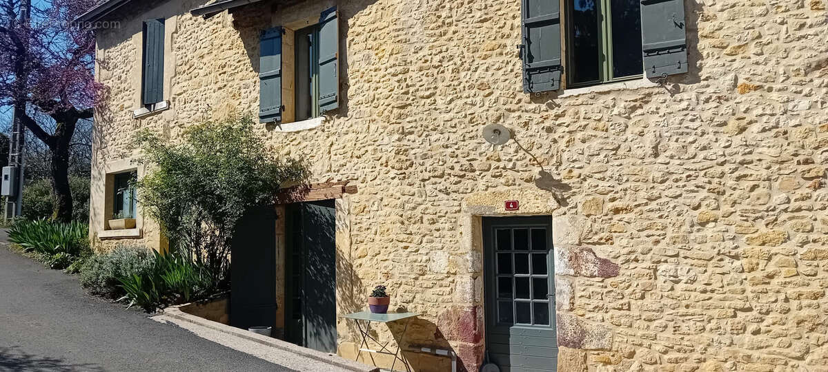 Maison à DOISSAT