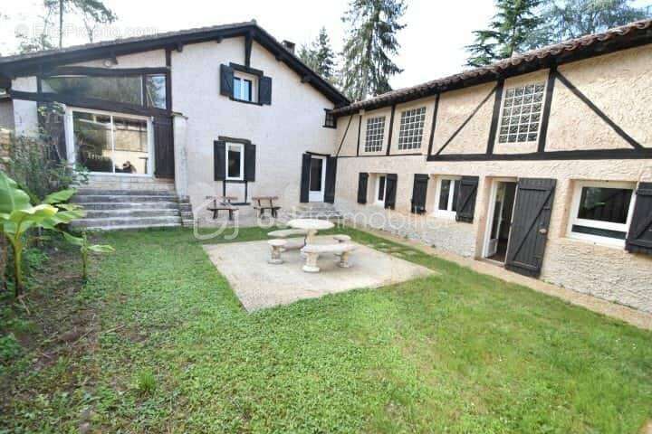 Maison à VILLENEUVE-DE-MARSAN