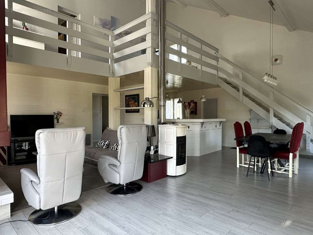 Belle maison d'architecte de 196 m² - photo 3