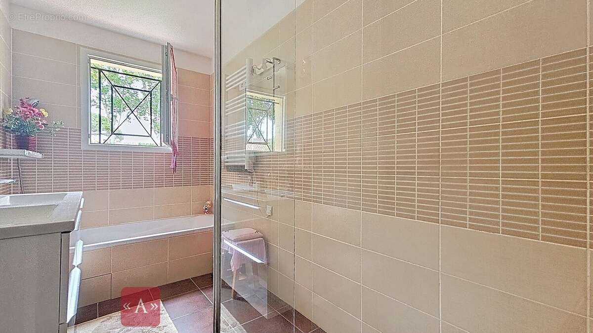 Maison à SAINT-SULPICE