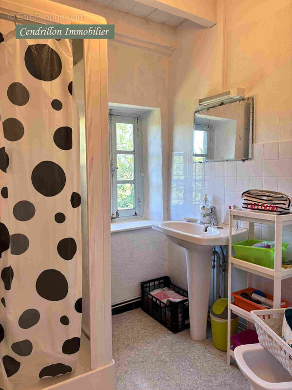Maison en pierres 120m2, dépendances, grange et terrains, typique du bien Creusois idéal, situé dans le Parc N - photo 19