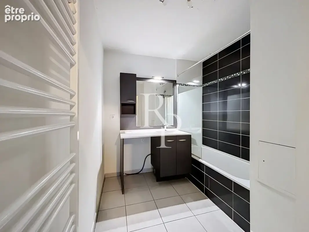LYON 5e T3 de 70 m2 avec garage double dans résidence 2016 - photo 10
