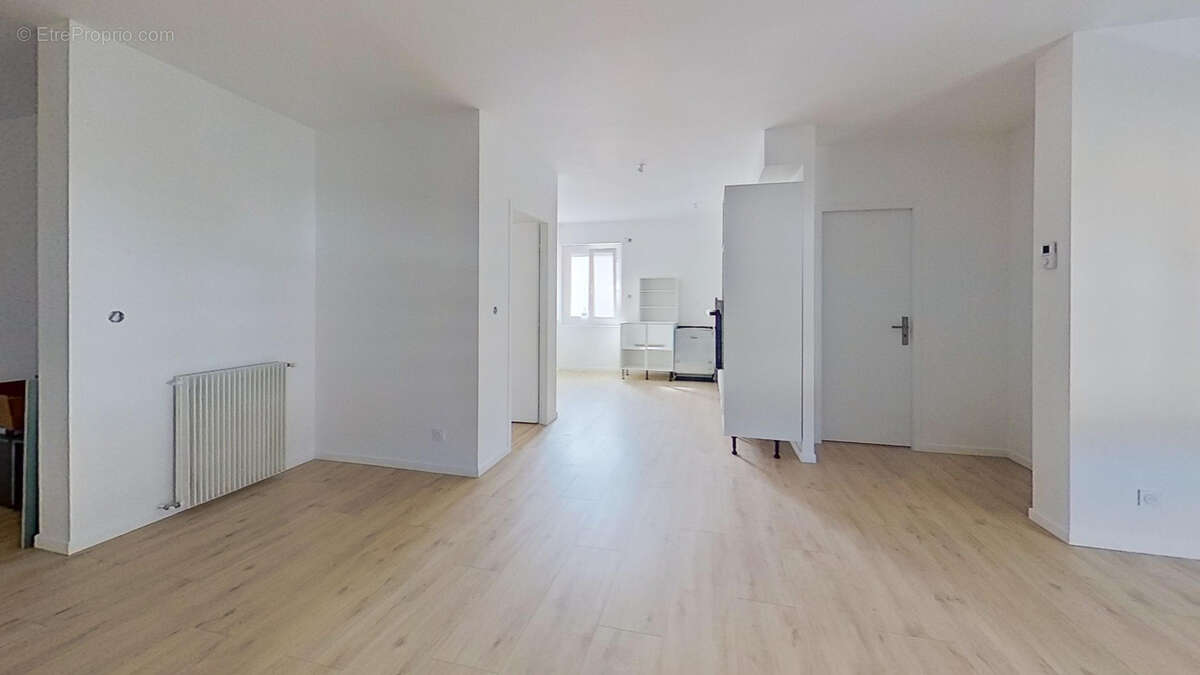 HYPER CENTRE AGEN – Appartement 115 m² entièrement rénové – 3 chambres – Petite copropriété - photo 2