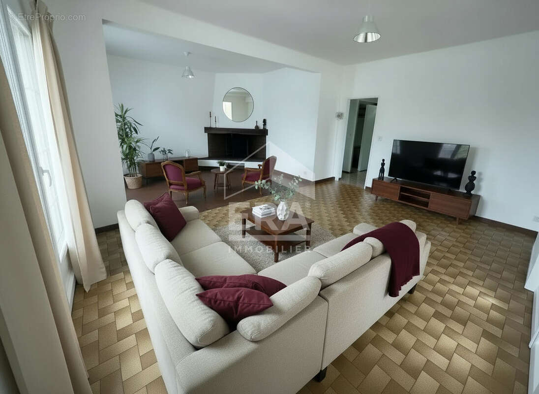 Maison à MONTPON-MENESTEROL