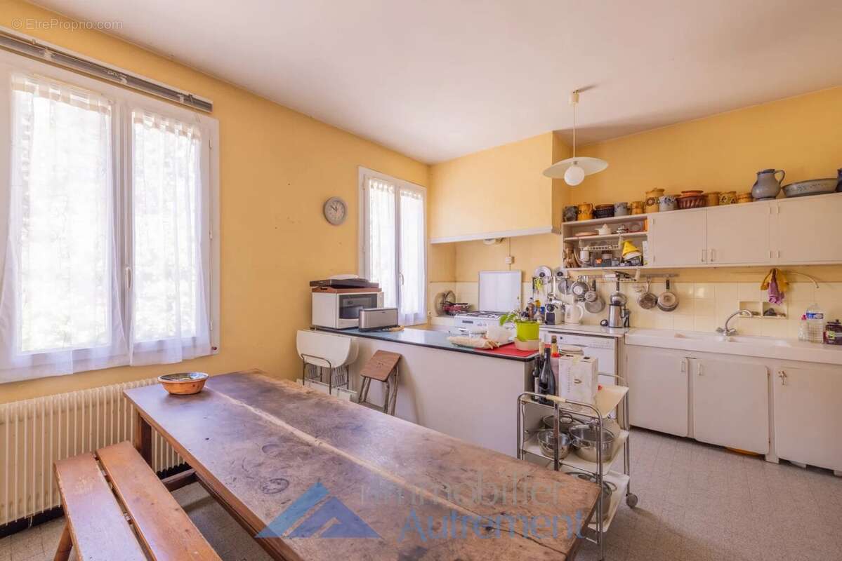 Maison à LE THOLONET