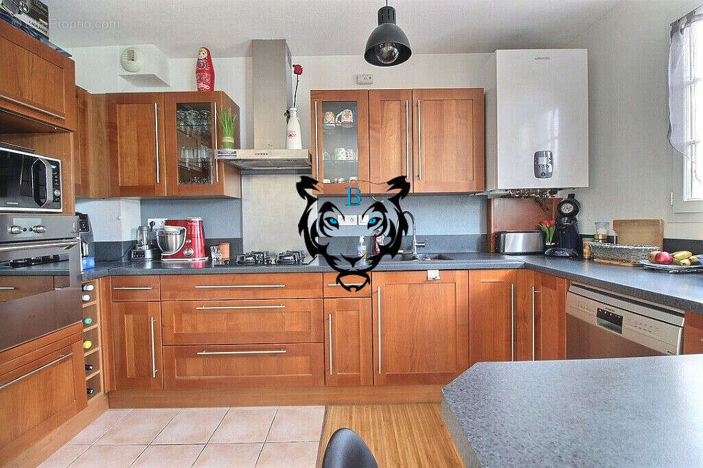 Maison à ROQUEBRUNE-SUR-ARGENS