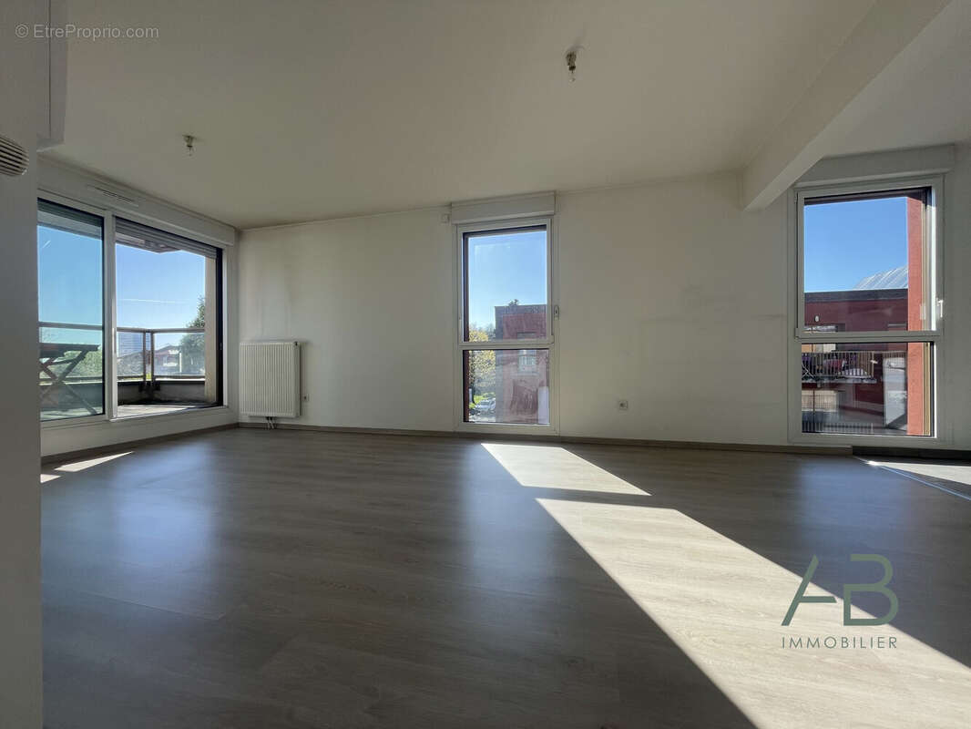 Appartement à MONS-EN-BAROEUL