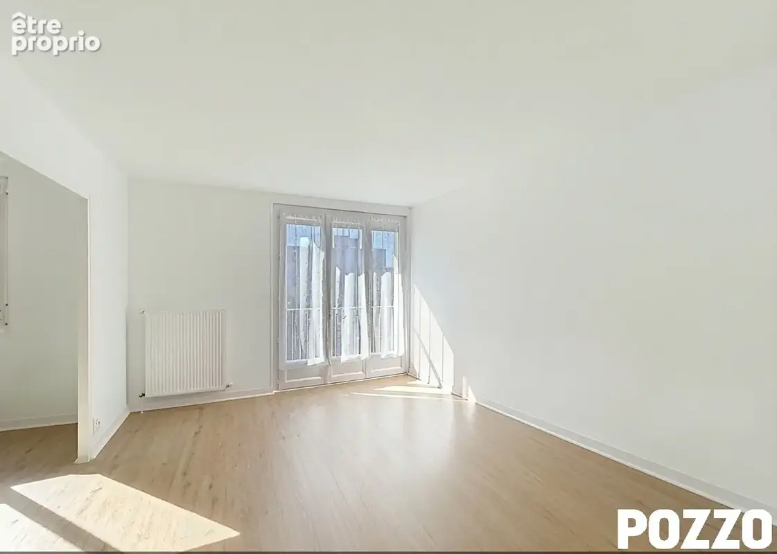 Appartement Granville 2 pièce(s) 65.16 m2 - Commerces et plage ! - photo 2