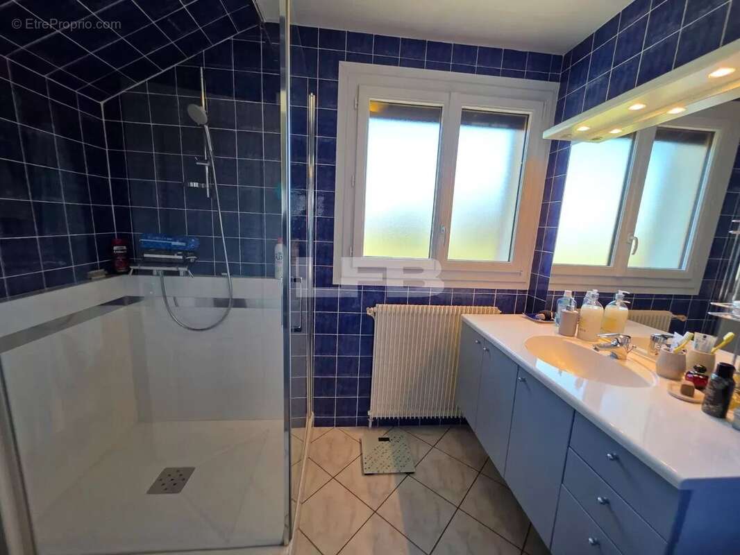 Maison 119 m² sur sous-sol total et terrain 966 m² - photo 11
