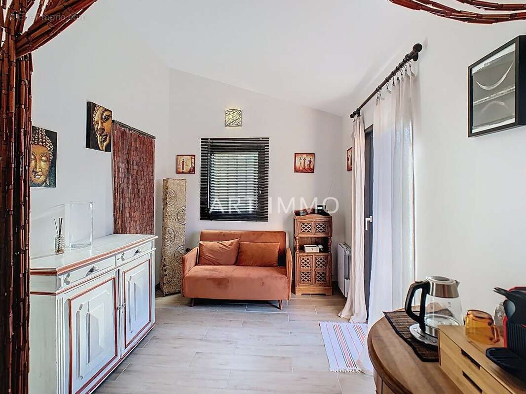 Maison à L&#039;ISLE-SUR-LA-SORGUE