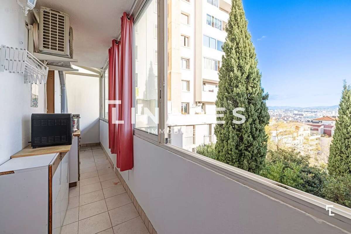 Appartement à MARSEILLE-6E