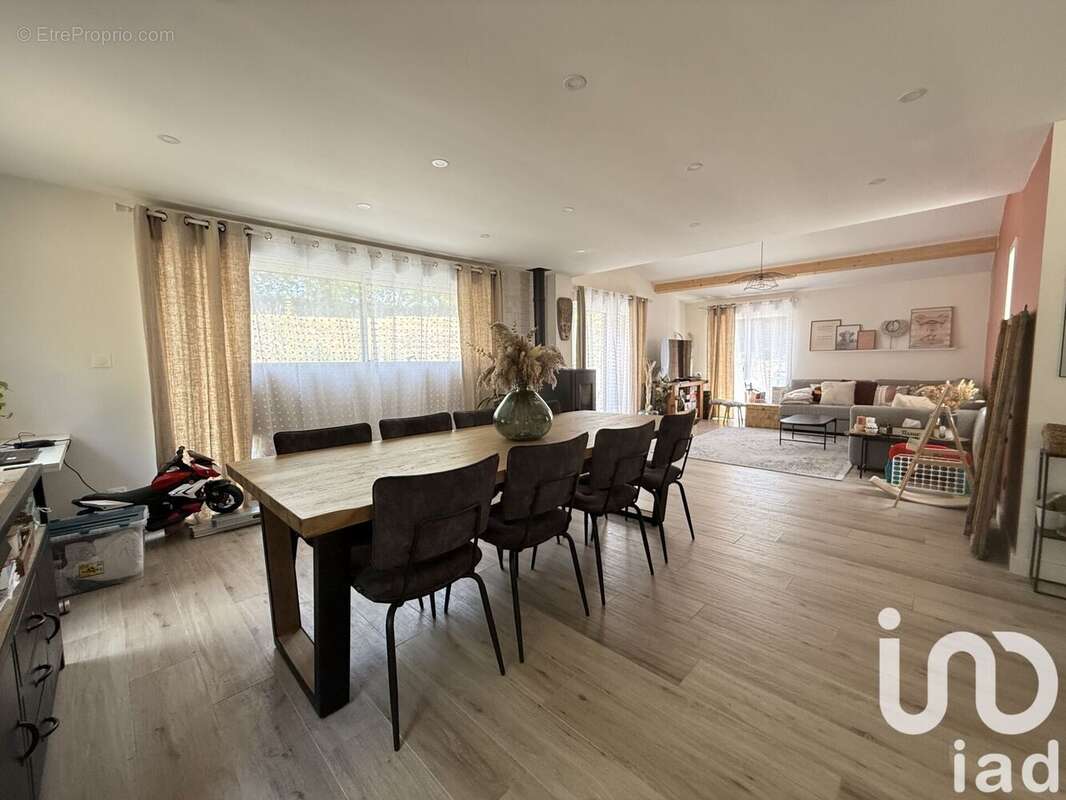 Photo 2 - Maison à DAMMARTIN-SUR-TIGEAUX