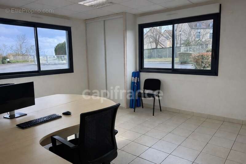 Local/bureau à vendre BUXY (71) - photo 2