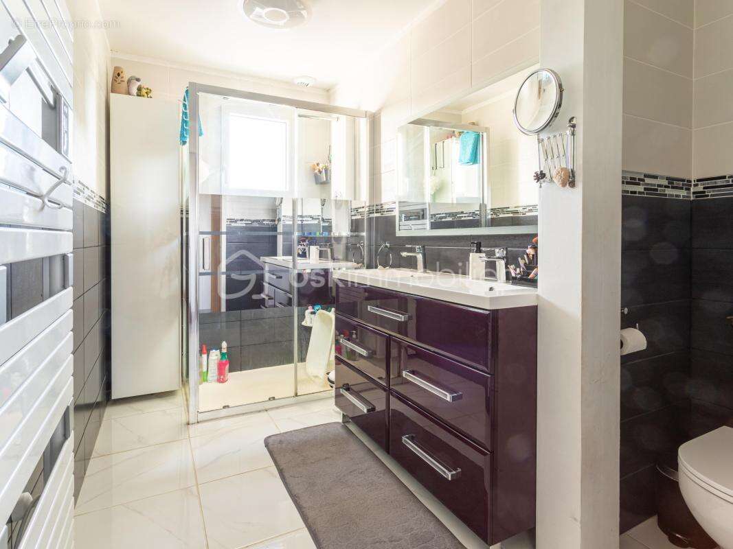 Maison sur sous-sol avec un réel potentiel ! - photo 12