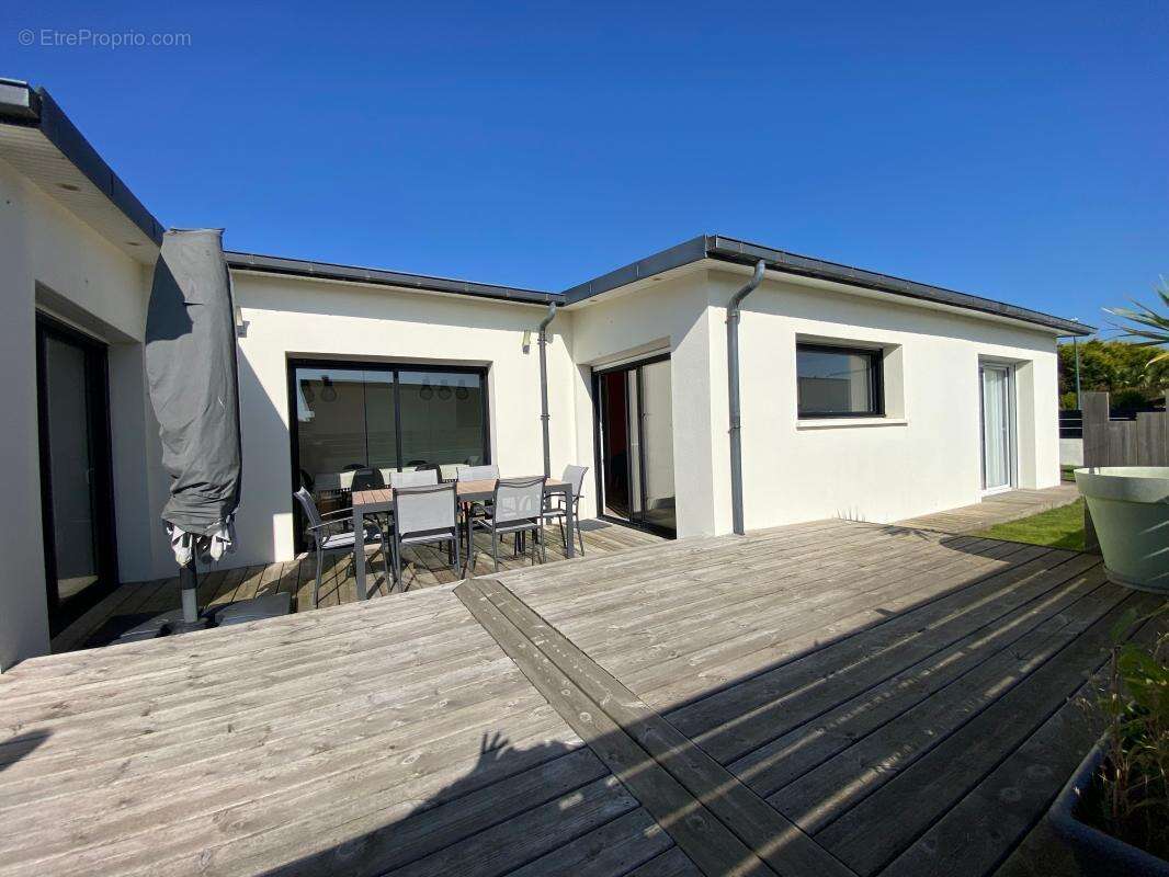 Maison à PLOUGONVELIN