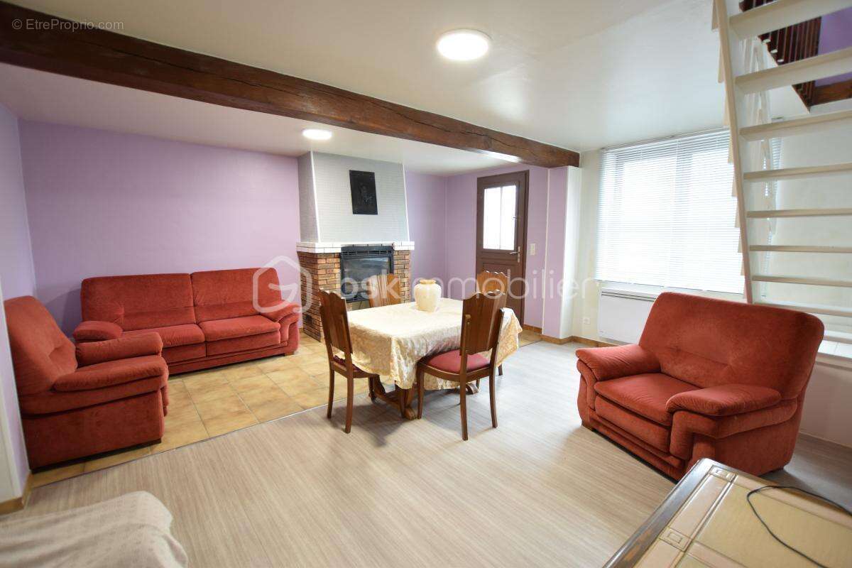 Maison à TRELOU-SUR-MARNE