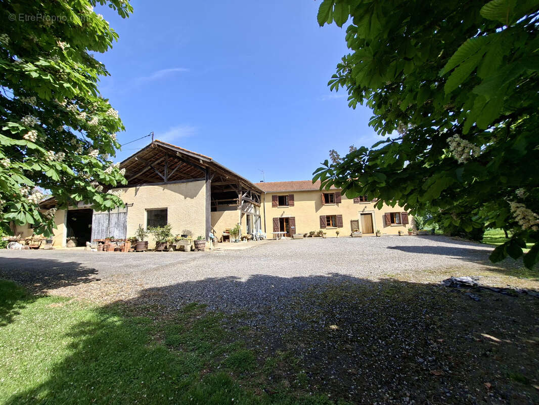 Maison à MIRANDE