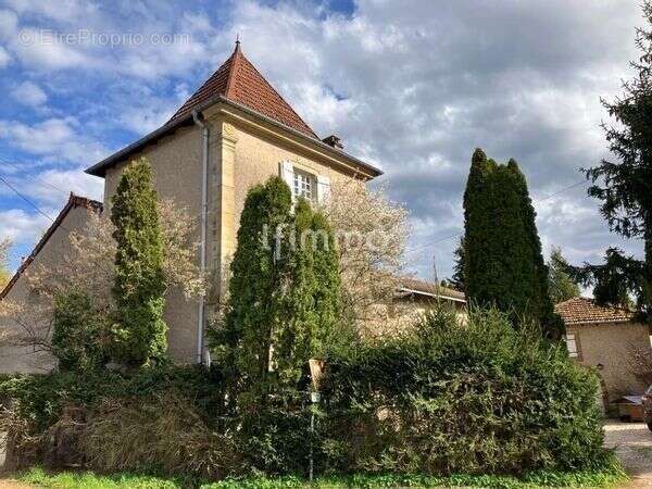 Maison à AYDOILLES