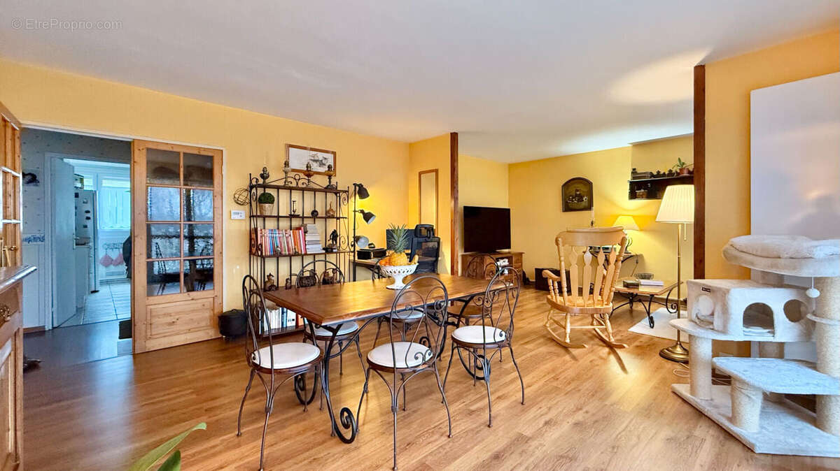 Appartement à CORBEIL-ESSONNES