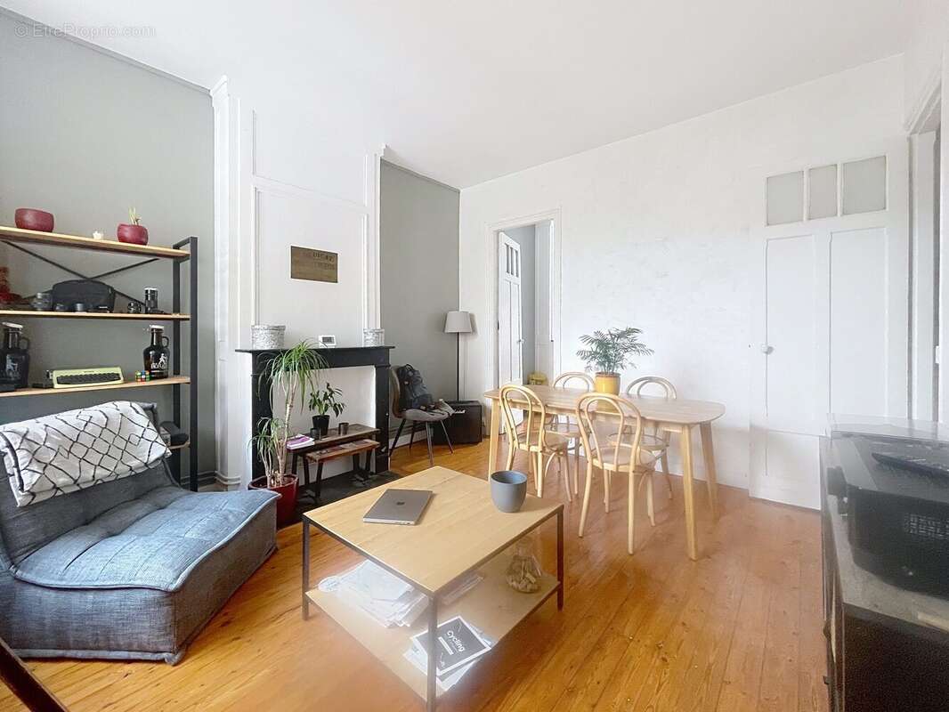 Appartement à LA MADELEINE