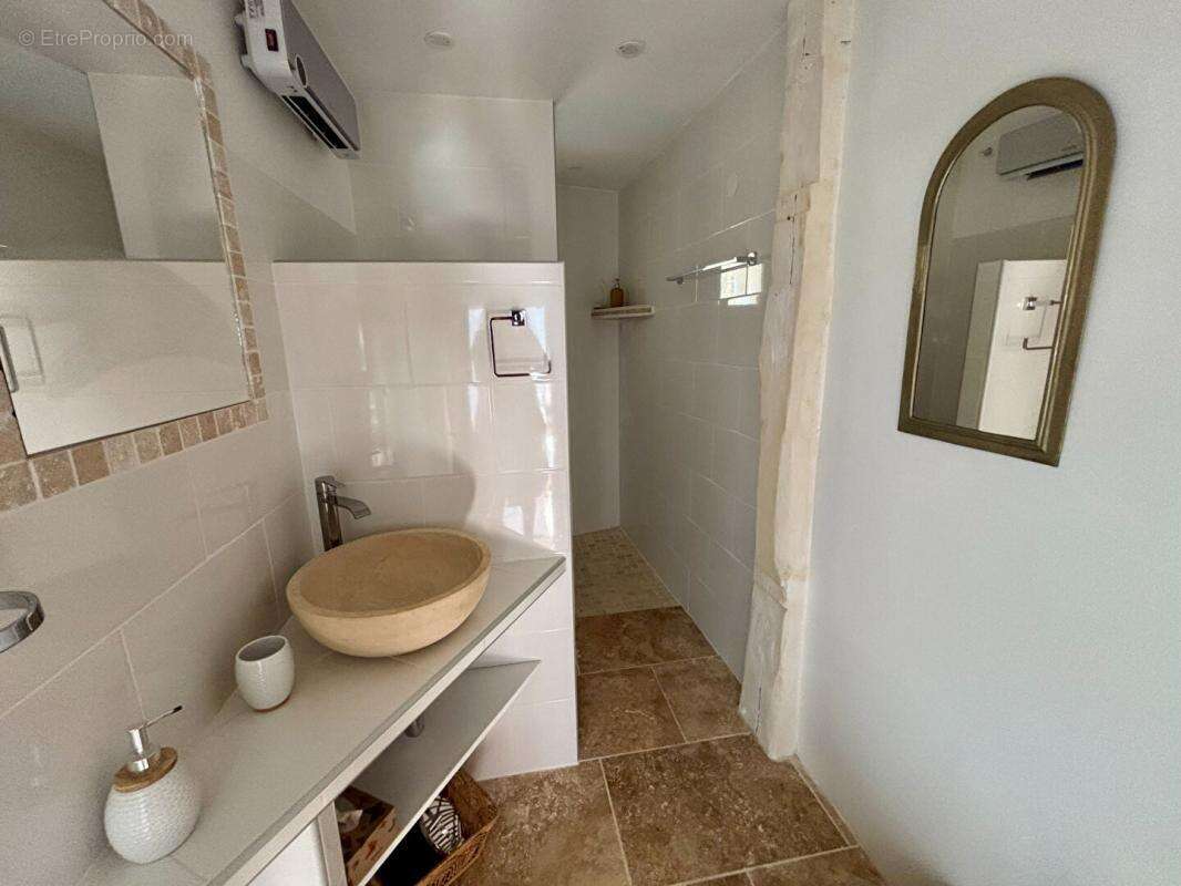 Maison en pierre rénovée avec piscine - photo 11