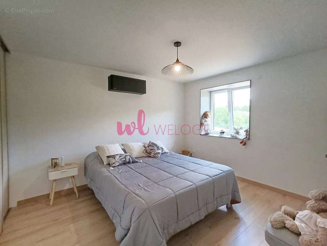 Maison à CHAMBOST-ALLIERES